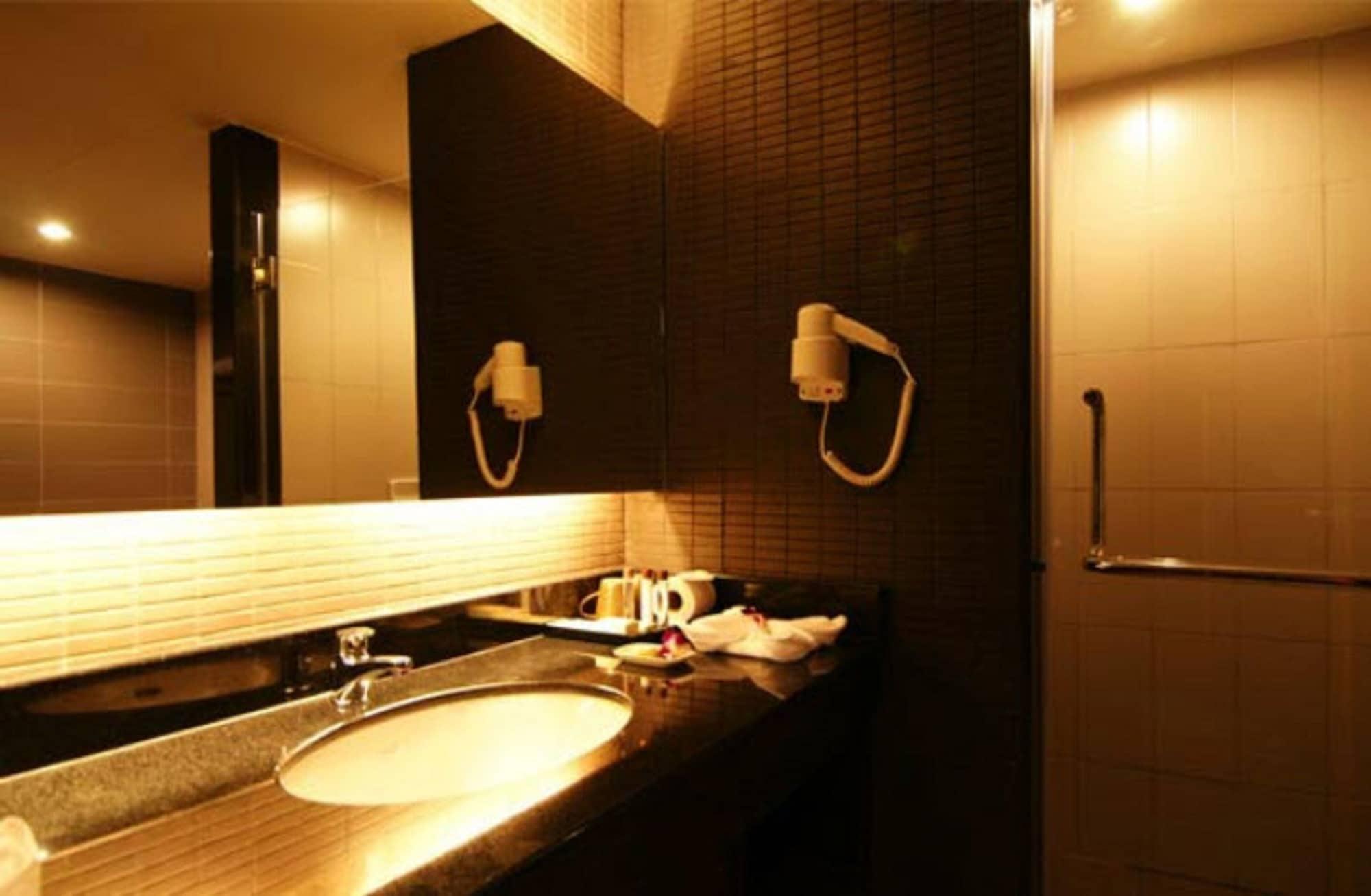 Sea Me Spring Tree Hotel (Adults Only) Pattaya Εξωτερικό φωτογραφία